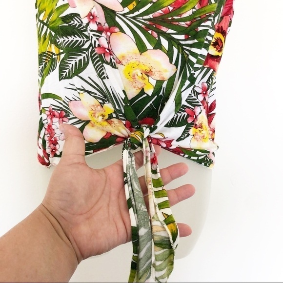 Delias Womens White Tropical Print Sleeveless Tie Up Detail Tank Top SIze XS-S - Picture 3 of 6